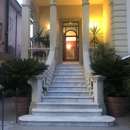 Hotel Regina Lido di Camaiore Buitenkant foto