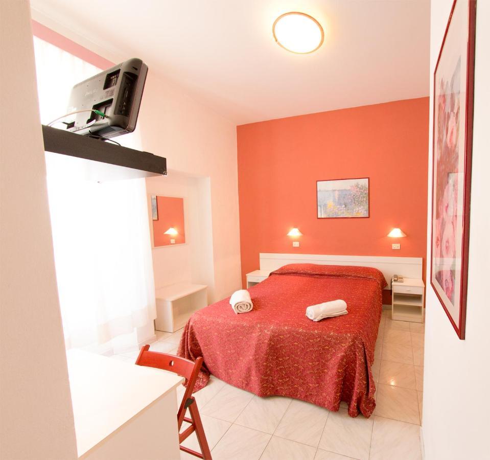 Hotel Regina Lido di Camaiore Buitenkant foto