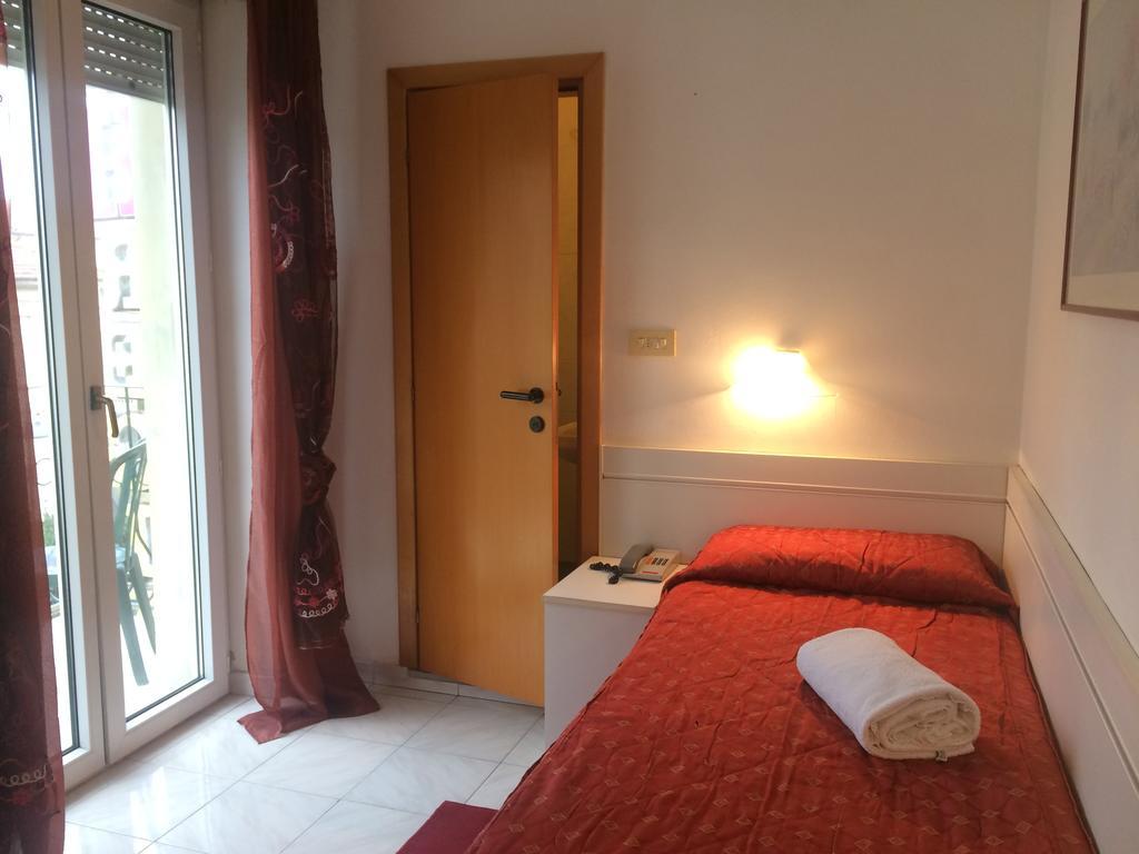 Hotel Regina Lido di Camaiore Buitenkant foto