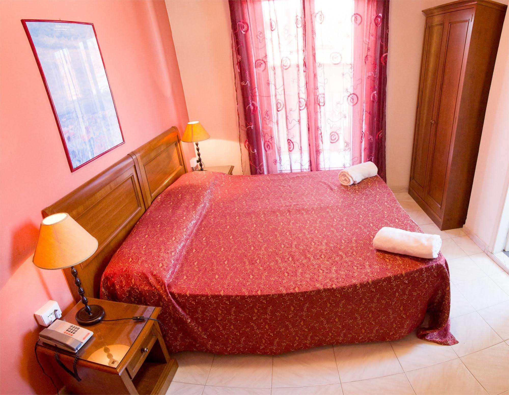 Hotel Regina Lido di Camaiore Buitenkant foto