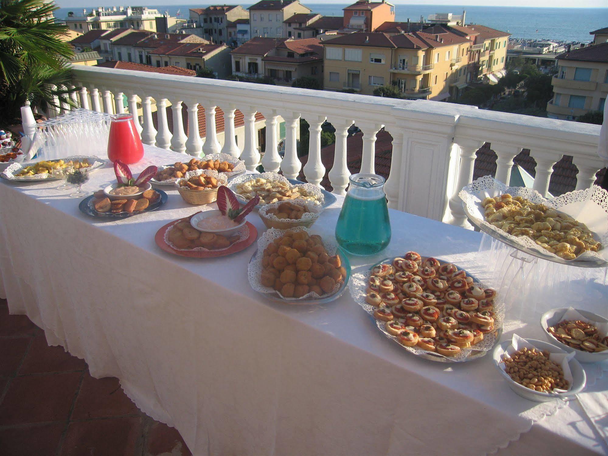 Hotel Regina Lido di Camaiore Buitenkant foto